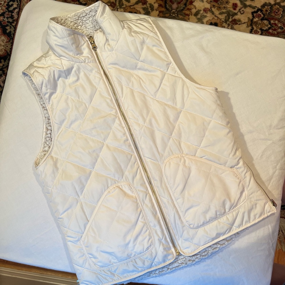 Francesca’s Reversible White Sherpa Vest